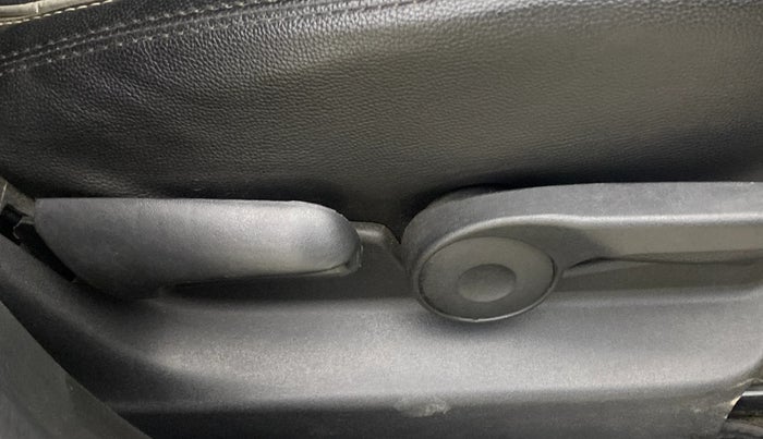 2022 Maruti Vitara Brezza ZXI, Petrol, Manual, 17,757 km, Driver Side Adjustment Panel