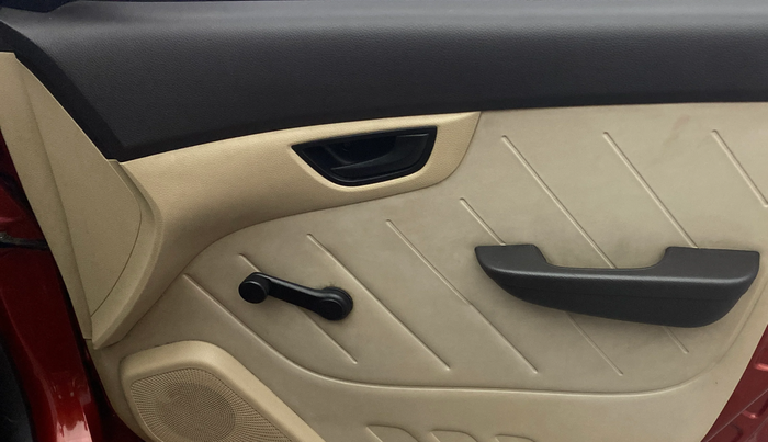 2014 Hyundai Eon D-LITE+, Petrol, Manual, 22,500 km, Driver Side Door Panels Control