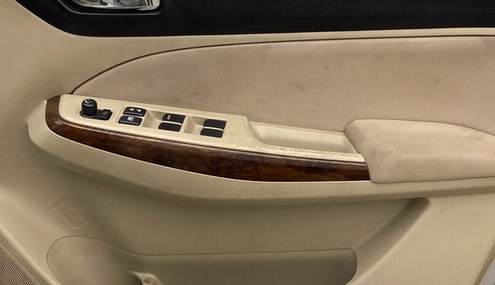 2017 Maruti Dzire ZXI PLUS, Petrol, Manual, 86,427 km, Driver Side Door Panels Control