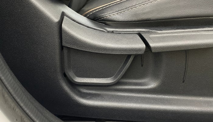 2021 Hyundai NEW I20 ASTA 1.0 GDI TURBO DCT, Petrol, Automatic, 10,278 km, Driver Side Adjustment Panel