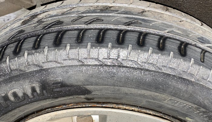 2015 Maruti Wagon R 1.0 LXI CNG, CNG, Manual, 19,504 km, Right Rear Tyre Tread