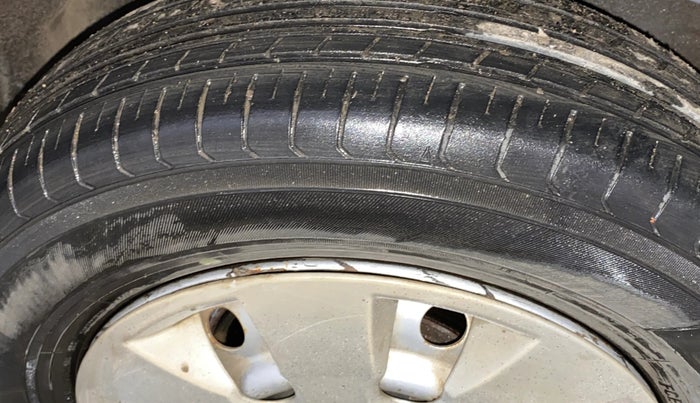 2015 Maruti Wagon R 1.0 LXI CNG, CNG, Manual, 19,504 km, Right Front Tyre Tread