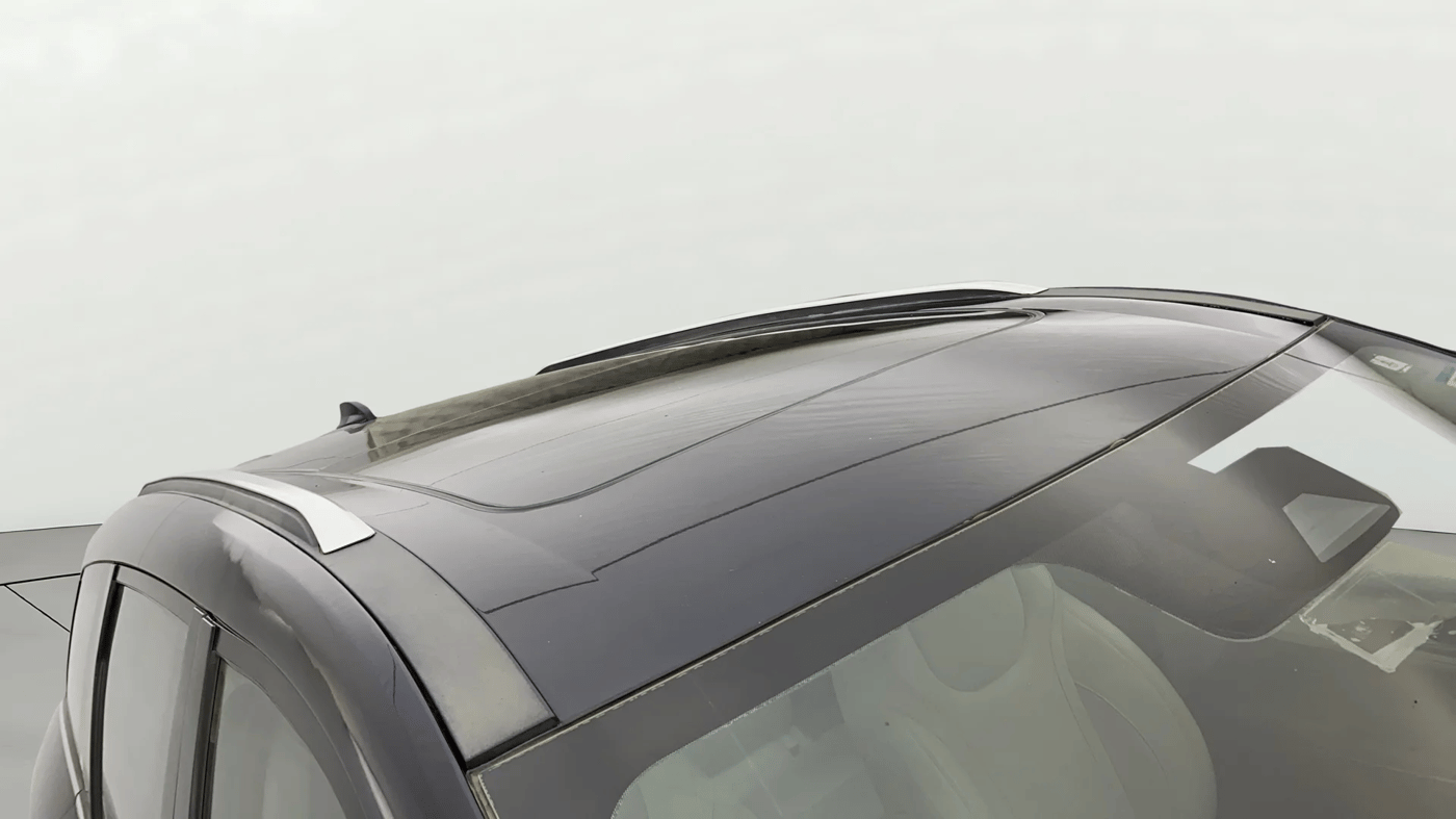 2022 Mahindra XUV700 AX 7 LUXURY D AT 7 STR, Diesel, Automatic, 1,234 km, Moonroof/ Sunroof