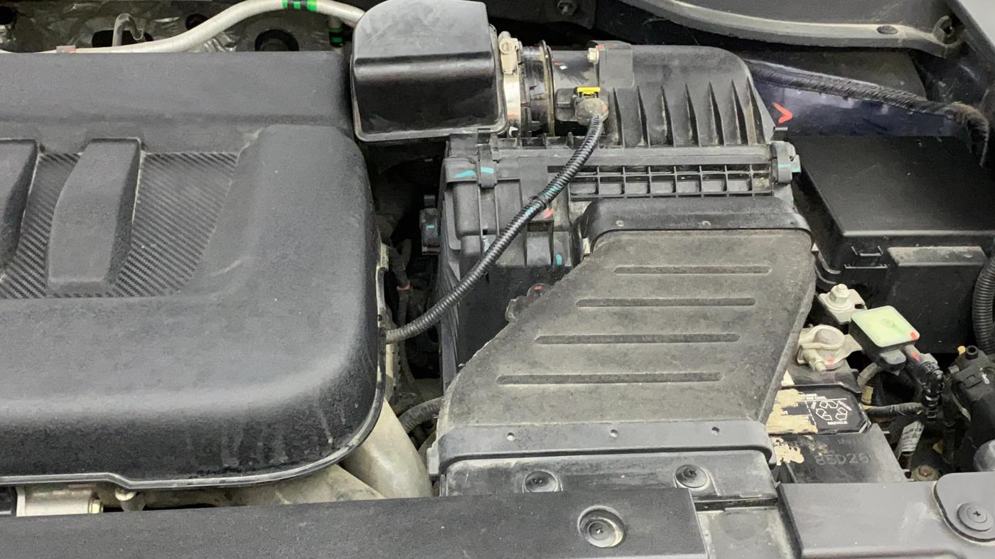 2022 Mahindra XUV700 AX 7 LUXURY D AT 7 STR, Diesel, Automatic, 1,234 km, Engine View - Left