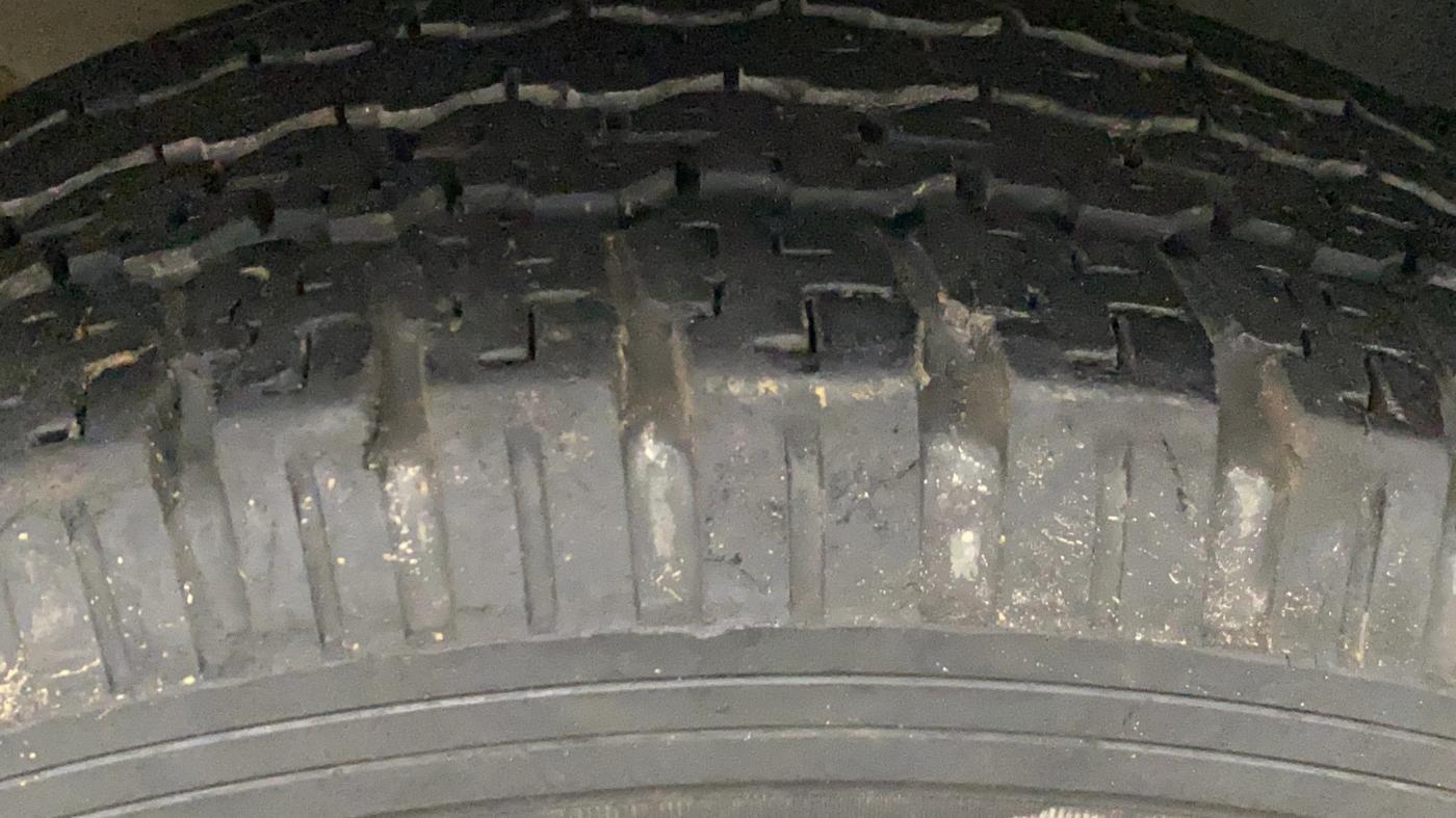 2019 Tata Safari Storme 2.2 EX 4X2, Diesel, Manual, 1,39,127 km, Left Front Tyre Tread