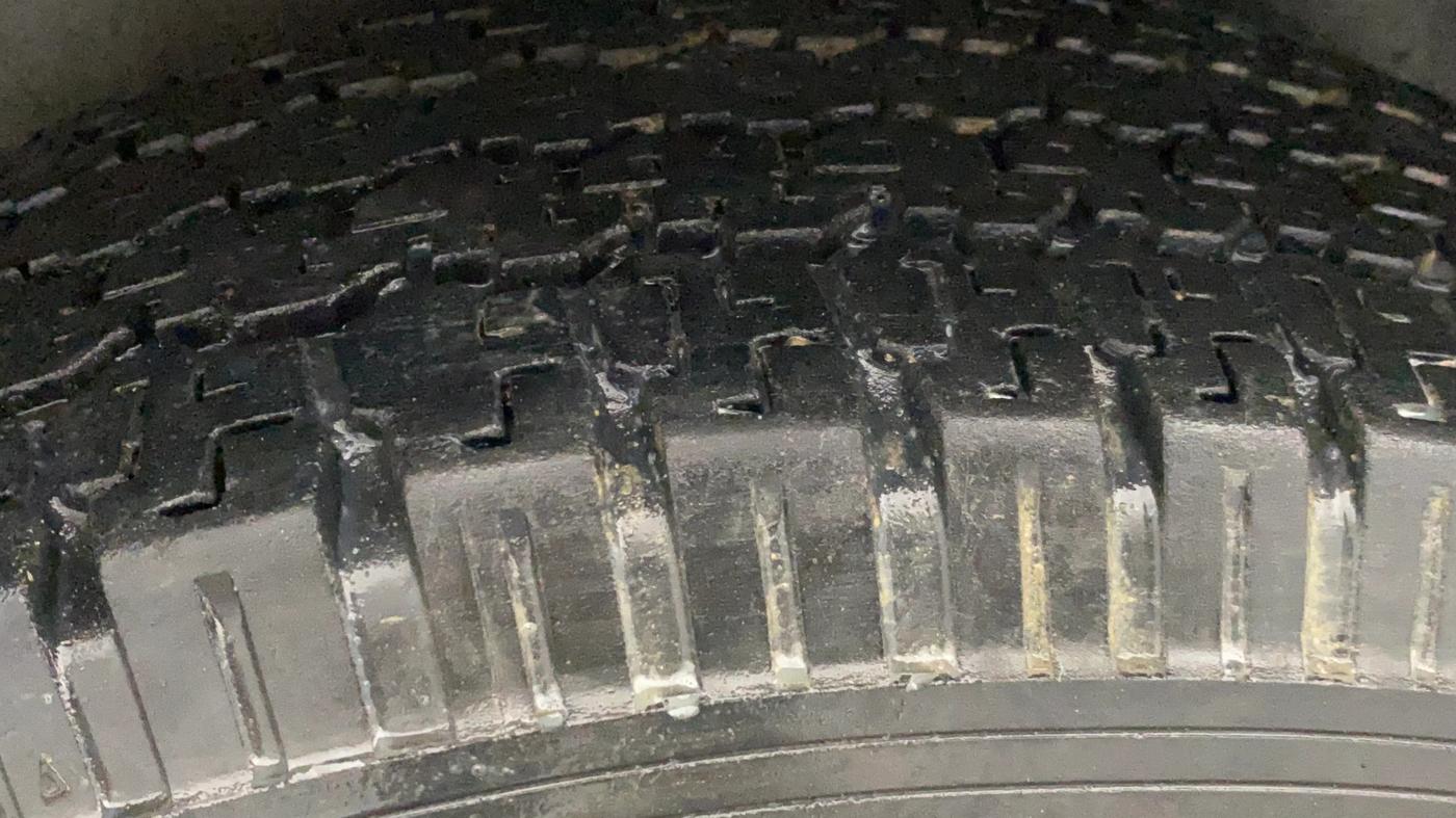 2019 Tata Safari Storme 2.2 EX 4X2, Diesel, Manual, 1,39,127 km, Left Rear Tyre Tread
