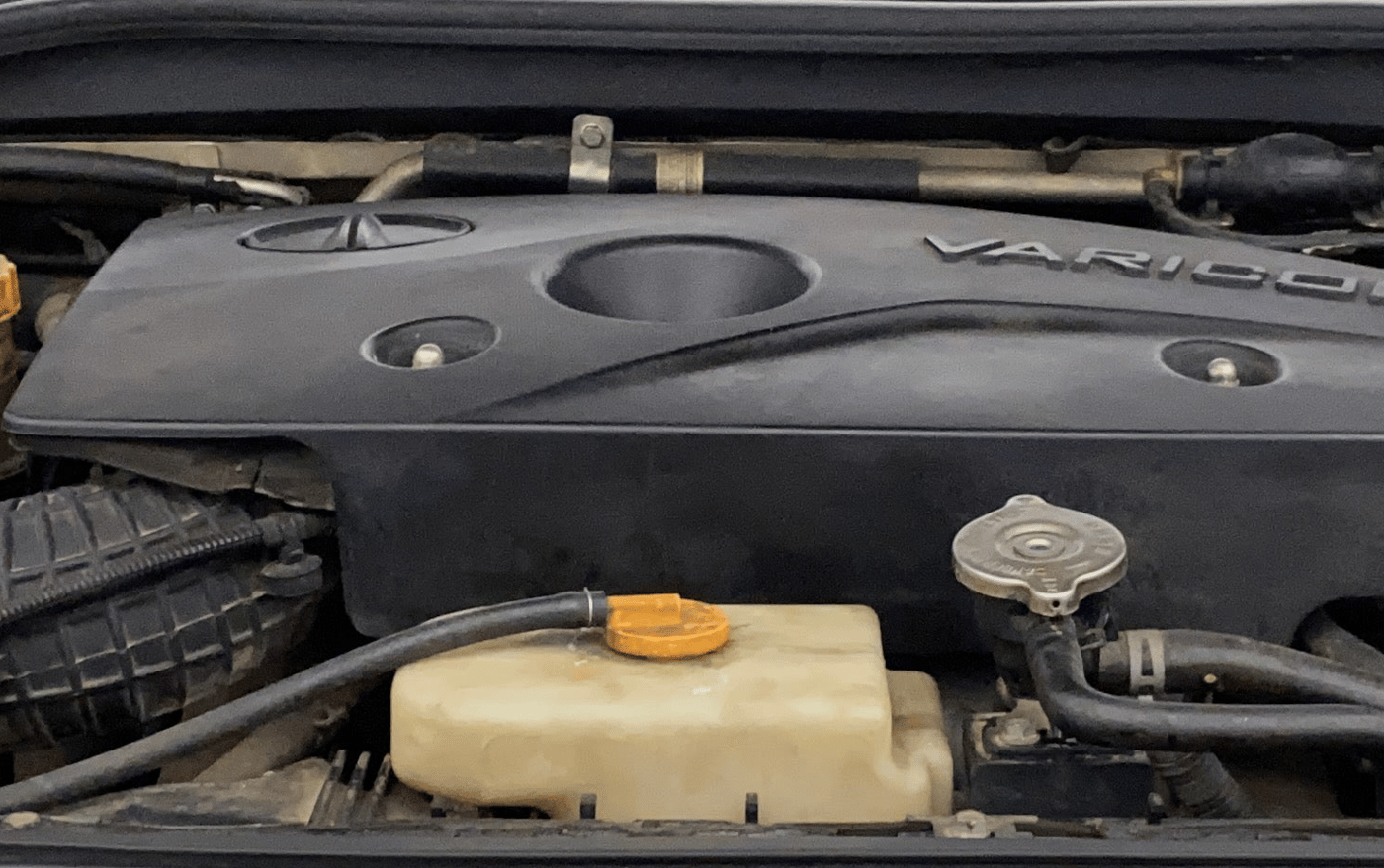 2019 Tata Safari Storme 2.2 EX 4X2, Diesel, Manual, 1,39,127 km, Engine View