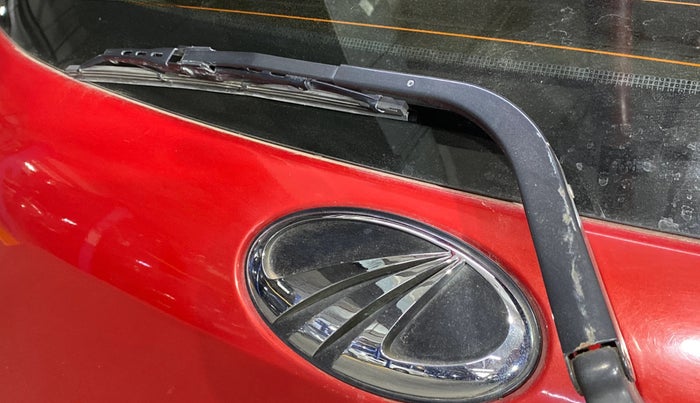 2017 Mahindra KUV 100 NXT K6+ P 6 STR, Petrol, Manual, 22,679 km, Rear Wiper