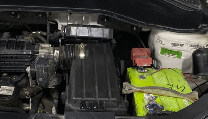 2023 Tata PUNCH PURE MT, Petrol, Manual, 45,900 km, Engine View - Left