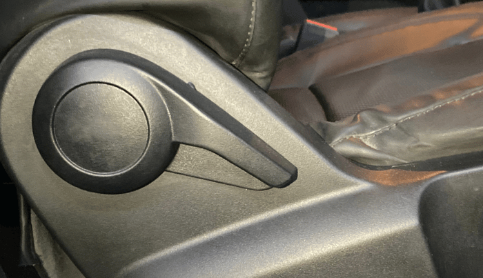 2023 Tata PUNCH PURE MT, Petrol, Manual, 45,900 km, Driver Side Adjustment Panel