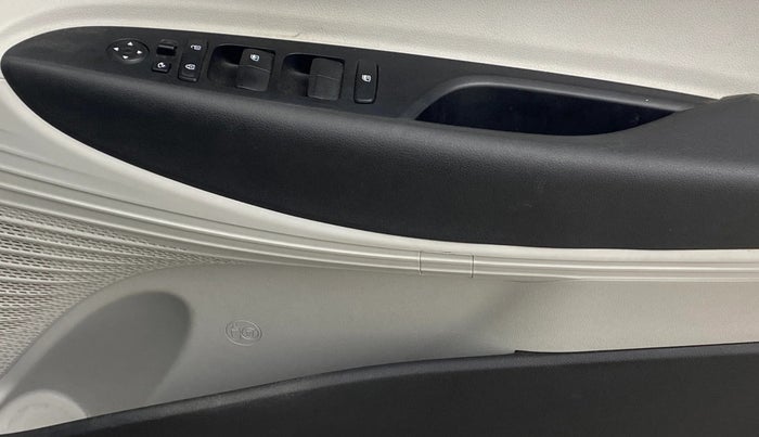 2023 Hyundai NEW I20 SPORTZ 1.2 IVT, Petrol, Automatic, 28,281 km, Driver Side Door Panels Control