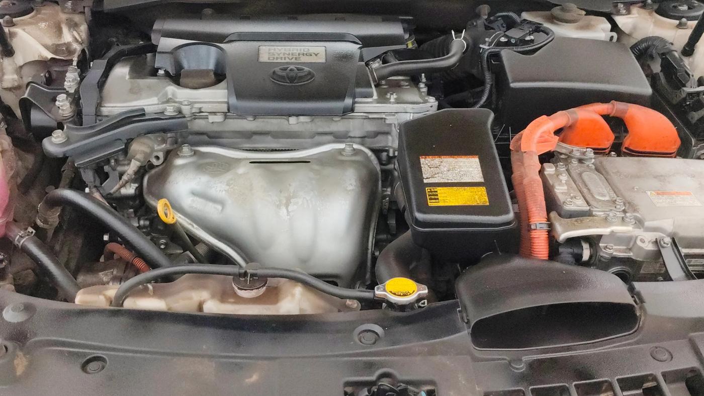 2016 Toyota Camry HYBRID, Hybrid, Automatic, 75,190 km, Engine View