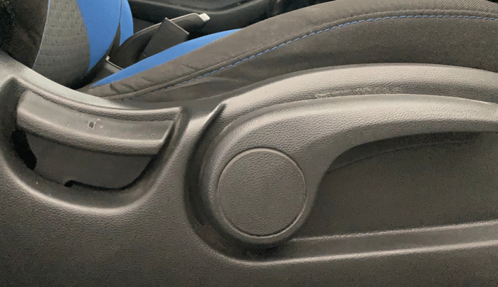 2019 Hyundai i20 Active 1.2 S, Petrol, Manual, 1,35,263 km, Driver Side Adjustment Panel