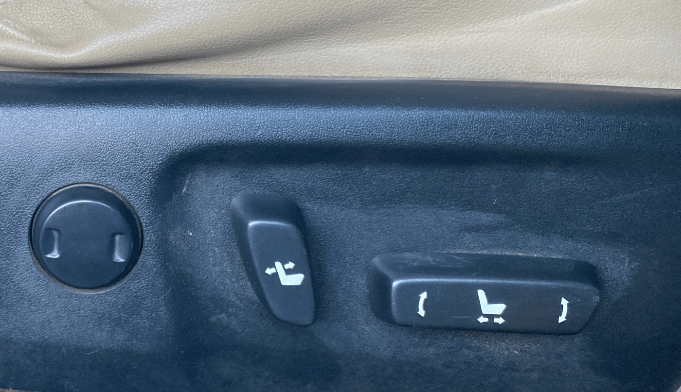 2015 Toyota Corolla Altis VL CVT PETROL, Petrol, Automatic, 1,38,199 km, Driver Side Adjustment Panel