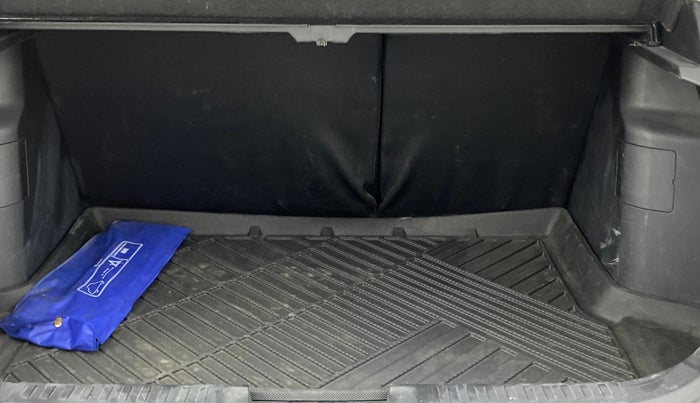 2021 Toyota URBAN CRUISER HIGH GRADE AT, Petrol, Automatic, 45,916 km, Boot Inside