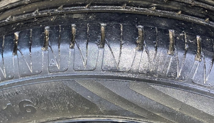 2021 Toyota URBAN CRUISER HIGH GRADE AT, Petrol, Automatic, 45,916 km, Left Front Tyre Tread