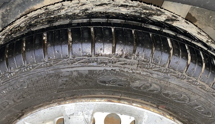 2013 Honda Amaze 1.2L I-VTEC EX, Petrol, Manual, 51,902 km, Left Rear Tyre Tread
