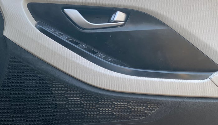 2021 Hyundai Creta SX IVT 1.5 PETROL, Petrol, Automatic, 1,17,569 km, Driver Side Door Panels Control