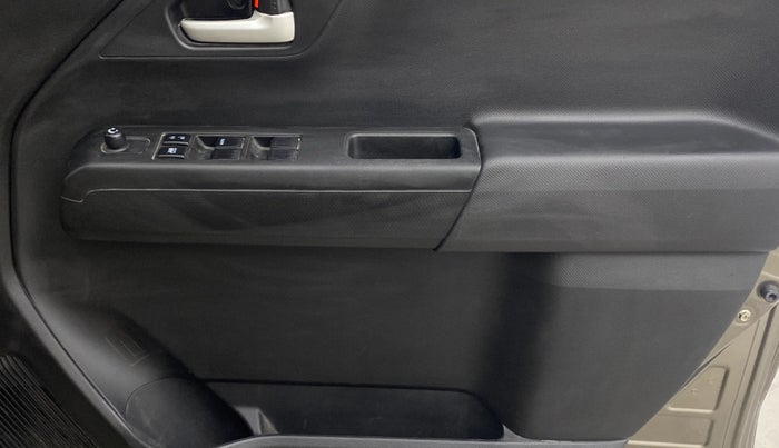 2020 Maruti New Wagon-R VXI 1.2, Petrol, Manual, 77,380 km, Driver Side Door Panels Control