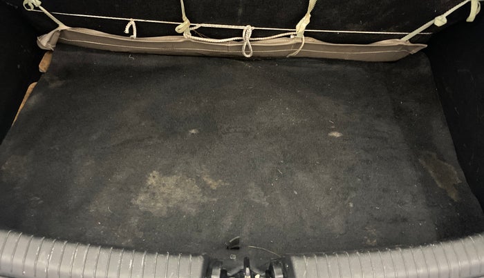 2016 Hyundai Grand i10 MAGNA 1.1 CRDI, Diesel, Manual, 95,639 km, Boot Inside