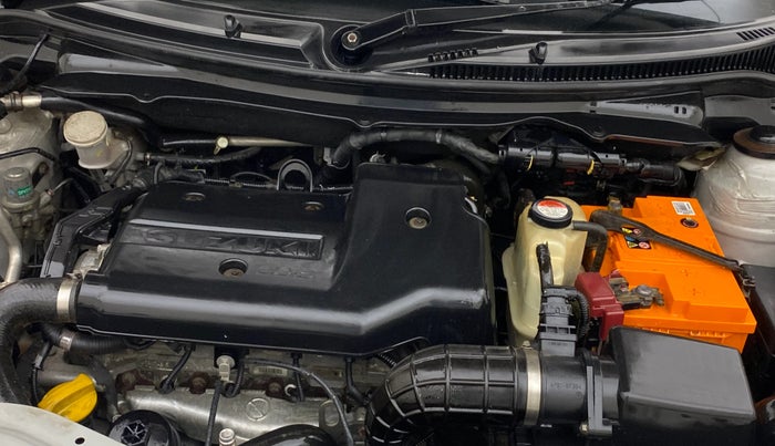 2013 Maruti Swift VDI, Diesel, Manual, 97,813 km, Engine View