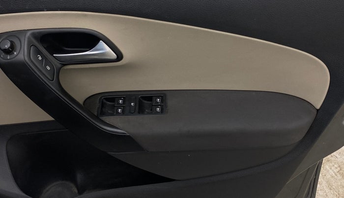 2013 Volkswagen Polo HIGHLINE DIESEL, Diesel, Manual, 86,369 km, Driver Side Door Panels Control