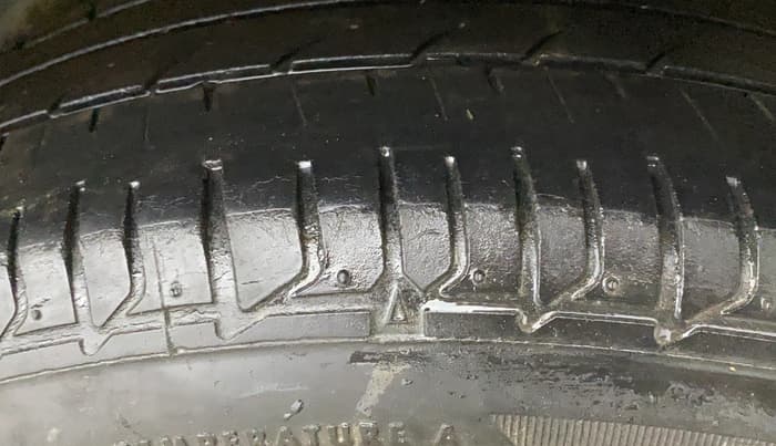 2018 Hyundai Verna 1.6 VTVT SX, Petrol, Manual, 92,675 km, Left Rear Tyre Tread