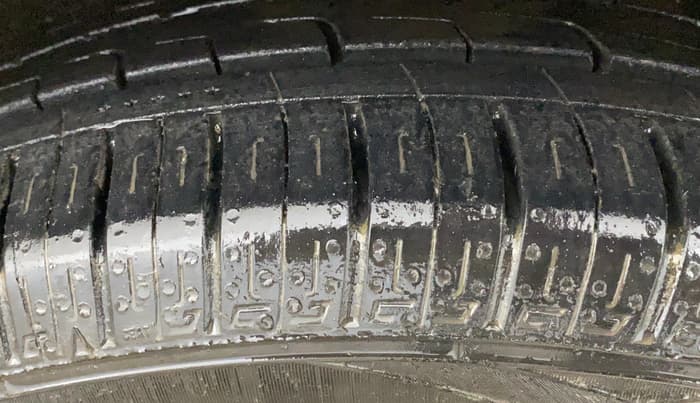 2018 Hyundai Verna 1.6 VTVT SX, Petrol, Manual, 92,675 km, Right Front Tyre Tread