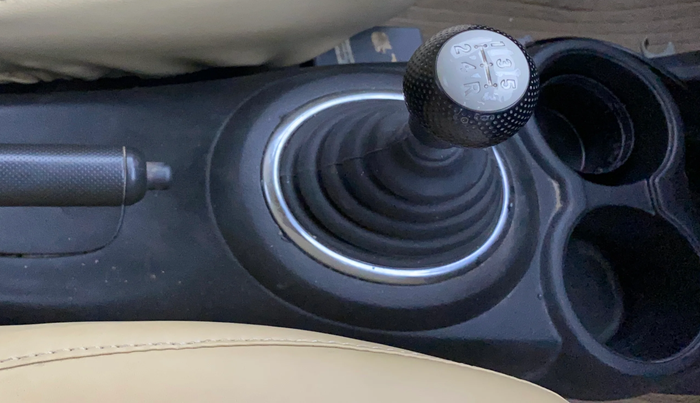 2014 Honda Amaze 1.2L I-VTEC S, Petrol, Manual, 94,432 km, Gear Lever