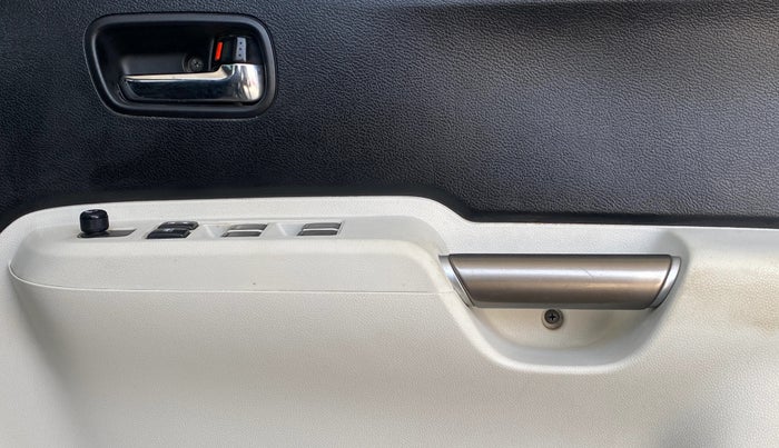 2017 Maruti IGNIS DELTA 1.2, Petrol, Manual, 63,862 km, Driver Side Door Panels Control