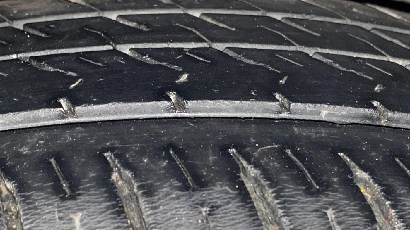 2022 Volkswagen TAIGUN HIGHLINE 1.0 TSI MT, Petrol, Manual, 21,047 km, Left Front Tyre Tread