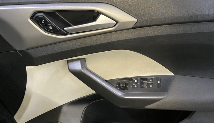 2022 Volkswagen TAIGUN HIGHLINE 1.0 TSI MT, Petrol, Manual, 21,476 km, Driver Side Door Panels Control
