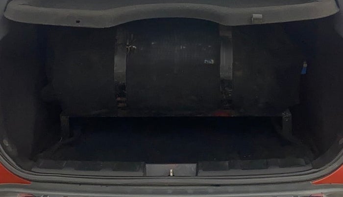 2018 Tata NEXON XM PETROL, CNG, Manual, 89,009 km, Boot Inside