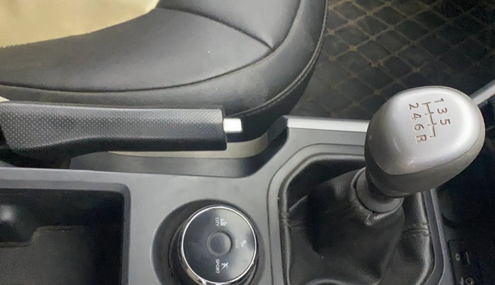 2018 Tata NEXON XM PETROL, CNG, Manual, 89,009 km, Gear Lever