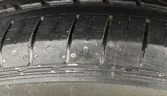 2014 Honda Mobilio 1.5L I-VTEC S, Petrol, Manual, 74,111 km, Right Front Tyre Tread