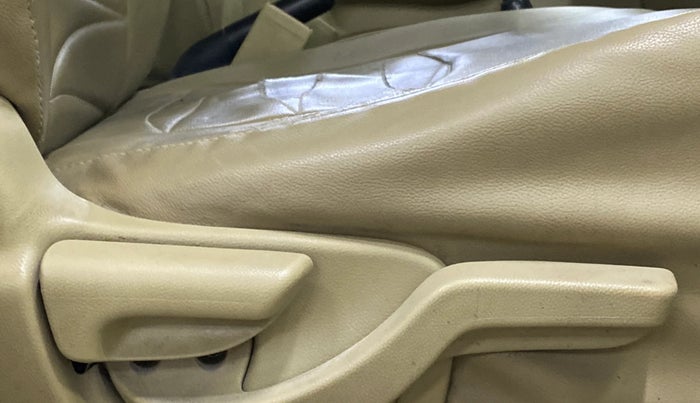 2015 Honda Amaze 1.2L I-VTEC S, Petrol, Manual, 1,09,846 km, Driver Side Adjustment Panel