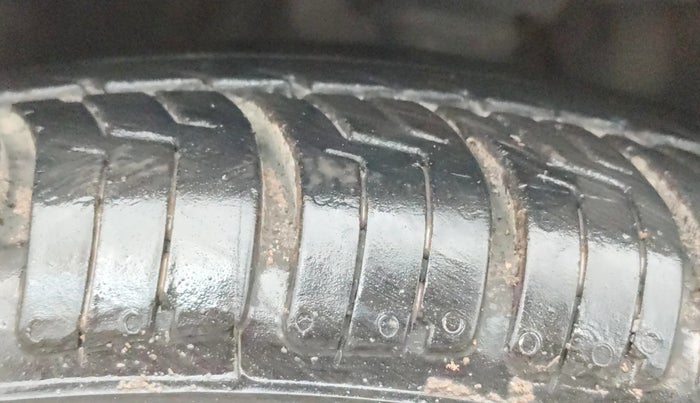 2018 Maruti Celerio VXI (O) CNG, CNG, Manual, 71,268 km, Left Front Tyre Tread
