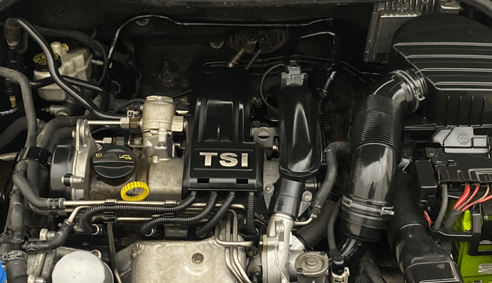 2014 Volkswagen Vento COMFORTLINE TSI AT PETROL, Petrol, Automatic, 87,486 km, Engine View