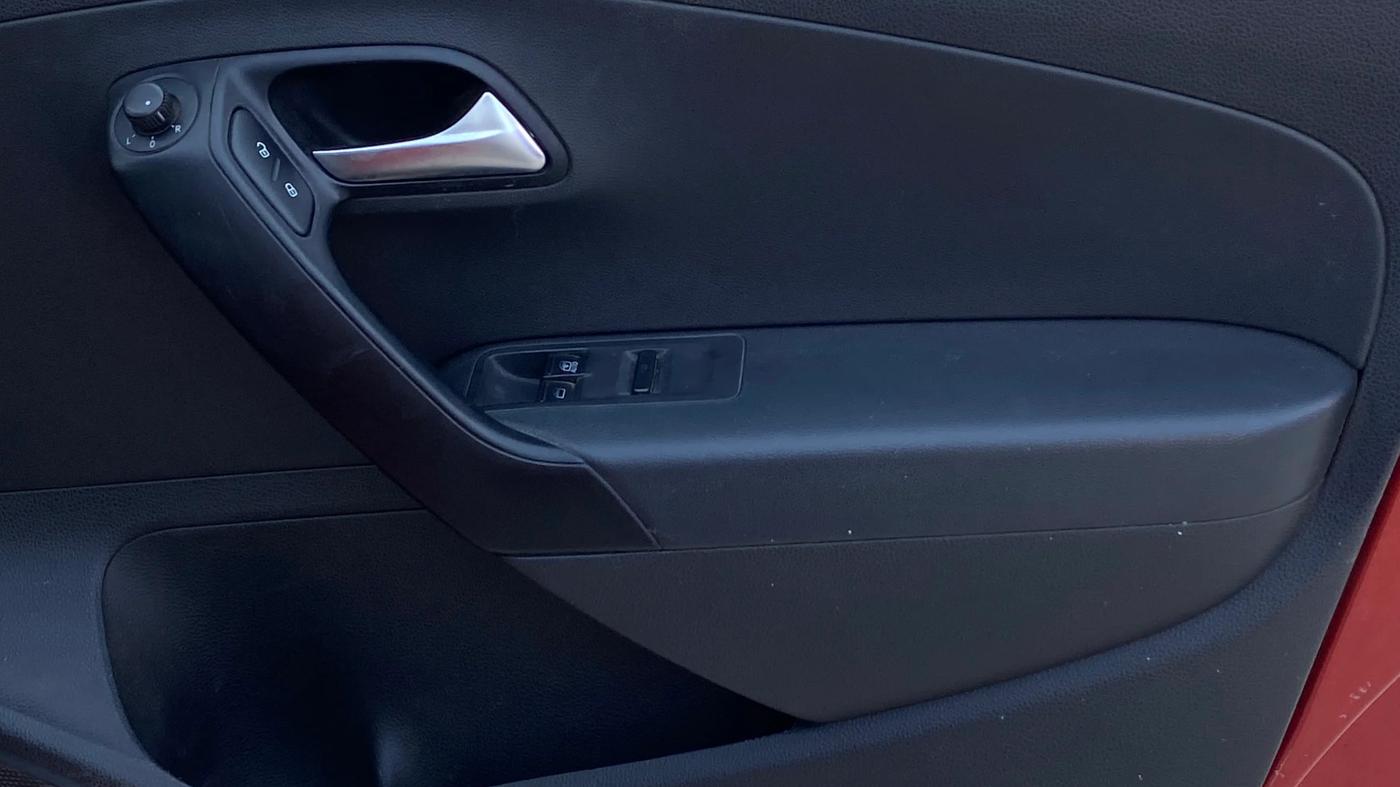 2021 Volkswagen Polo COMFORTLINE 1.0L TSI AT, Petrol, Automatic, 60,826 km, Driver Side Door Panels Control