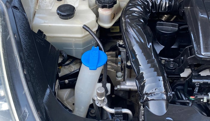 2020 Hyundai AURA SX PLUS 1.2 AMT, CNG, Automatic, 1,03,686 km, Engine View - Right