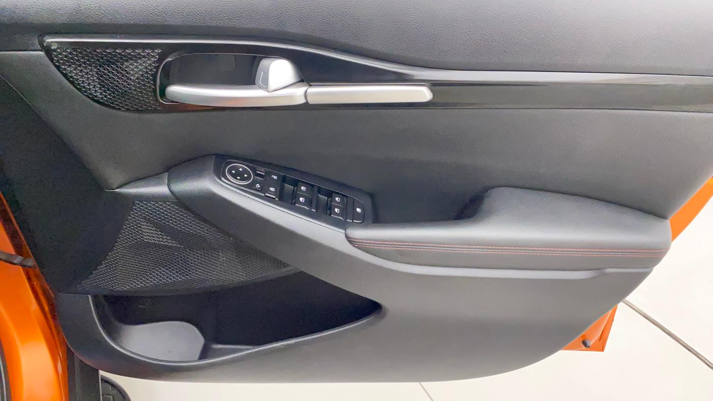 2019 KIA SELTOS GTX AT 1.4 PETROL, Petrol, Automatic, 28,001 km, Driver Side Door Panels Control
