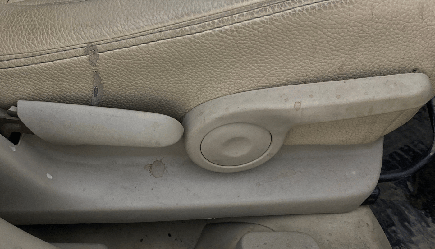 2020 Maruti Ciaz DELTA AT 1.5 SHVS PETROL, Petrol, Automatic, 74,819 km, Driver Side Adjustment Panel