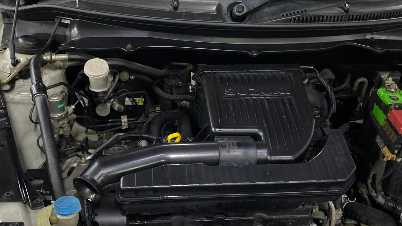 2015 Maruti Swift VXI, Petrol, Manual, 1,15,730 km, Engine View - Right