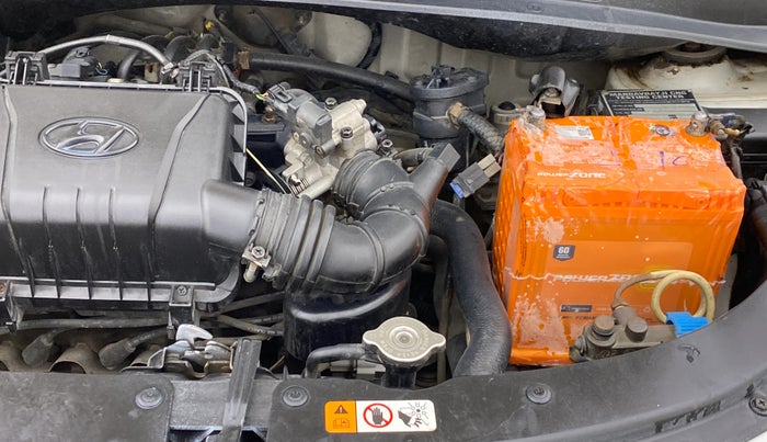 2016 Hyundai i10 MAGNA 1.1, CNG, Manual, 1,31,580 km, Engine View - Left