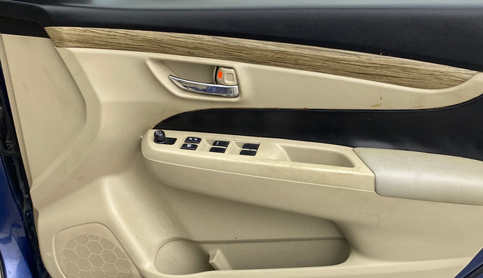 2018 Maruti Ciaz DELTA 1.5 SHVS MT PETROL, Petrol, Manual, 30,350 km, Driver Side Door Panels Control