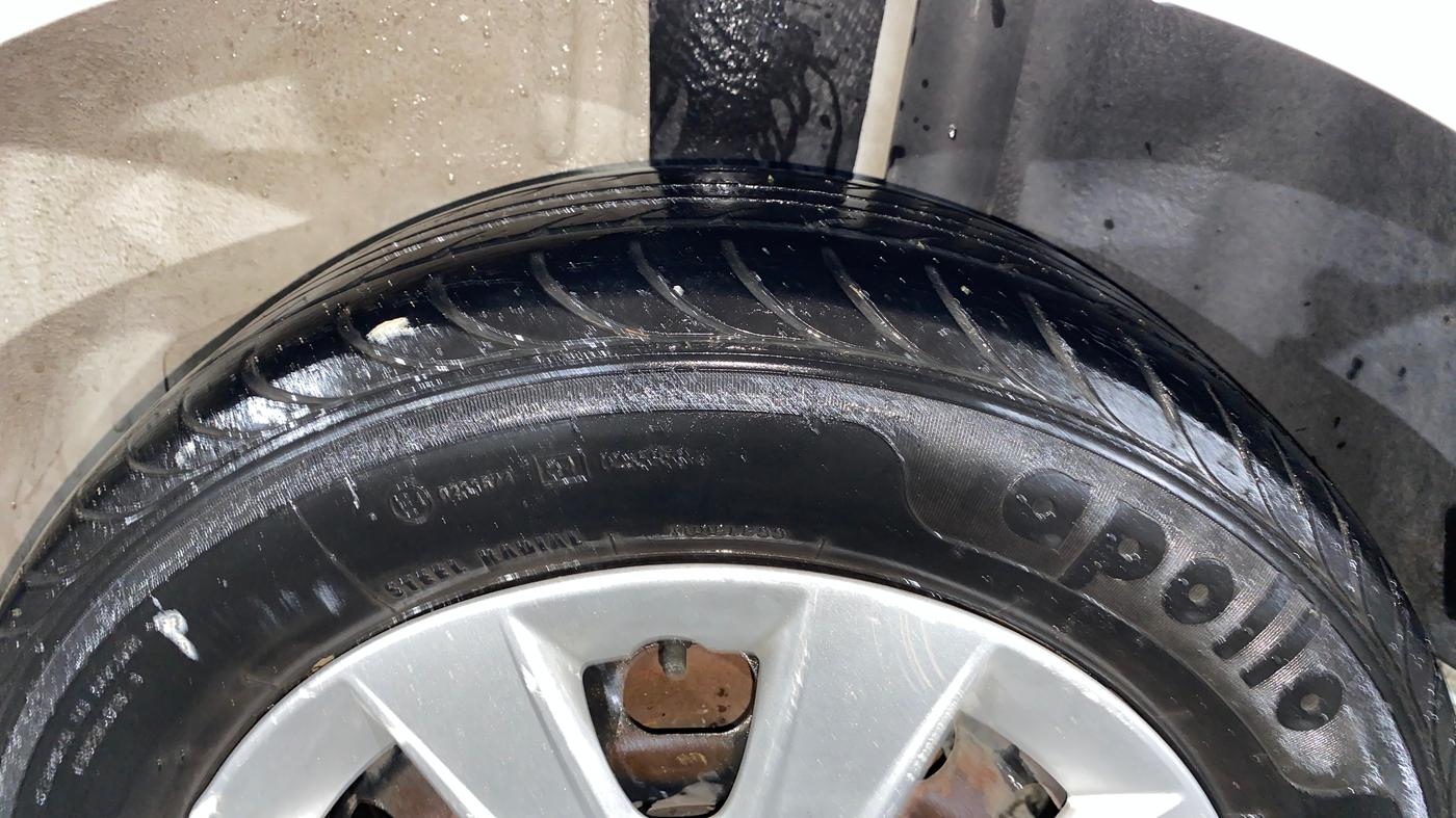2013 Ford Figo ZXI 1.2 PETROL, Petrol, Manual, 36,556 km, Left Rear Tyre Tread
