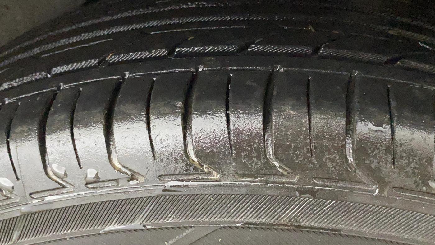 2019 Ford New Figo TITANIUM 1.2 PETROL MT, Petrol, Manual, 59,465 km, Left Rear Tyre Tread