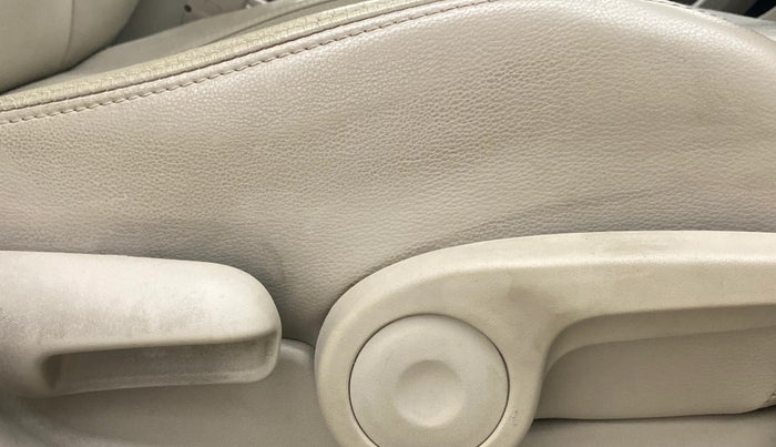 2020 Maruti Ciaz ALPHA  AT 1.5 SHVS PETROL, Petrol, Automatic, 40,410 km, Driver Side Adjustment Panel