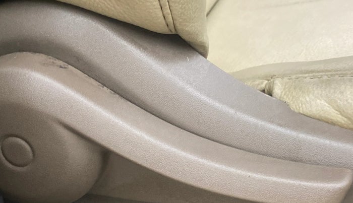 2013 Chevrolet Sail UVA 1.2 LS ABS, Petrol, Manual, 57,577 km, Driver Side Adjustment Panel