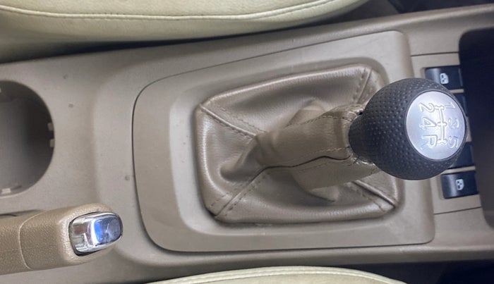 2013 Chevrolet Sail UVA 1.2 LS ABS, Petrol, Manual, 57,577 km, Gear Lever